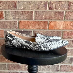 Pointed Toe Snake-Print Slip-On Flats - Black & White